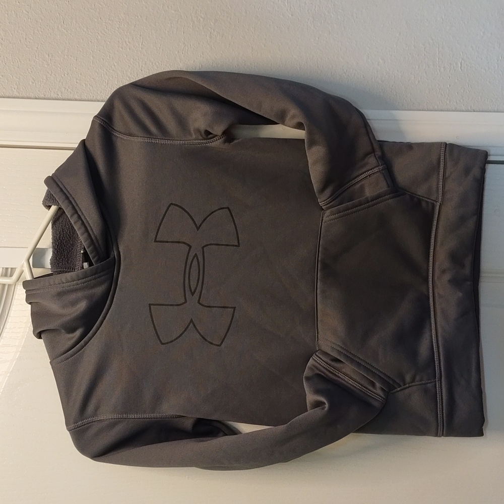Boys Under Armor gray pullover sweat jacket